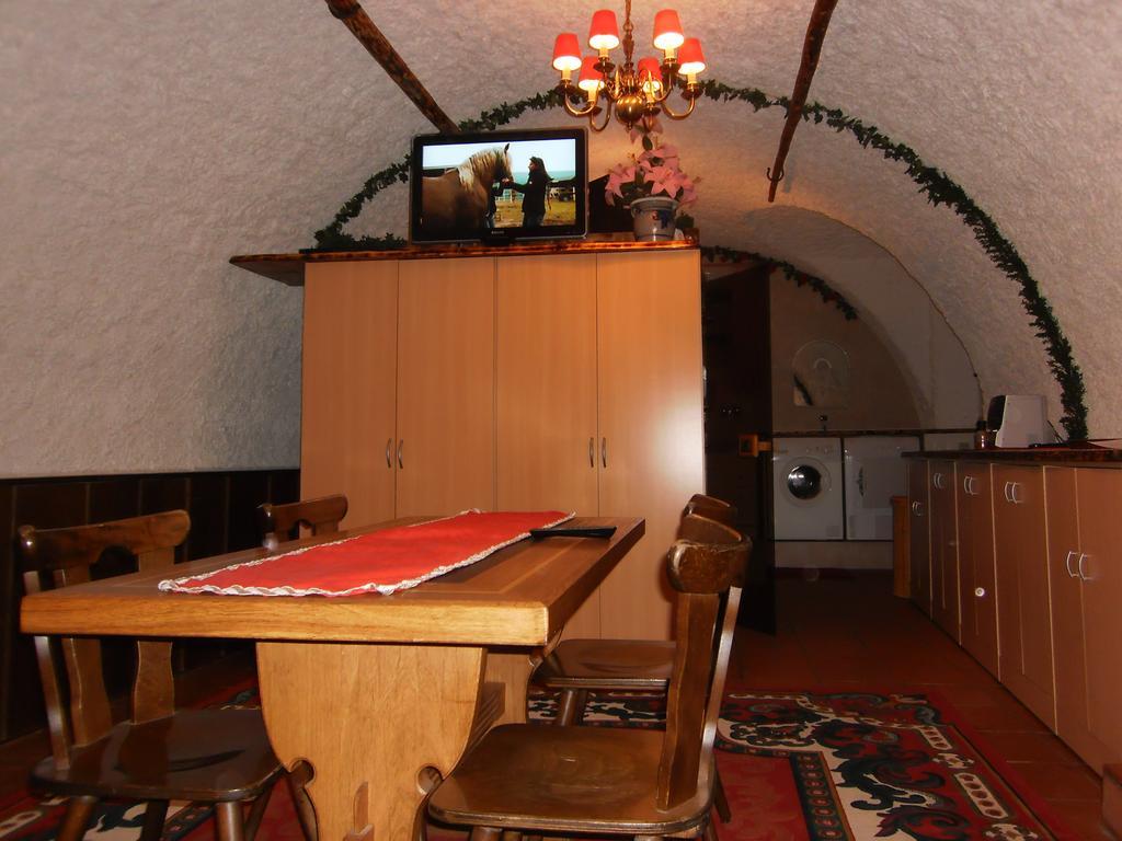 Casa Job - Gasthaus - Sauna, Whirlpool - Trun المظهر الخارجي الصورة